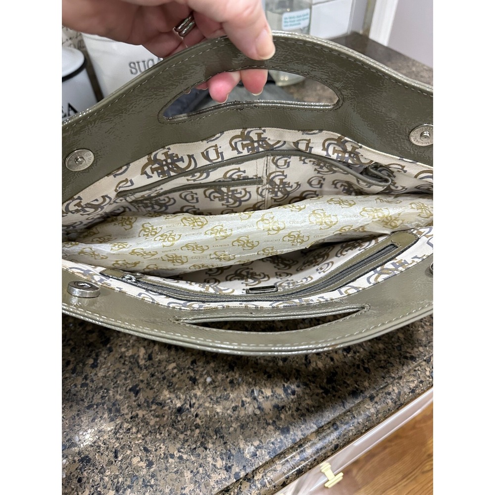 guess olive clutch purse new - Picture 5 of 6